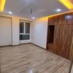 ۱۰۵ متر پلیس نرسیده به اجاره دار
